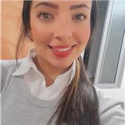 Soy una educadora que enseña desde el ser para ser y construir conocimientos a partir de la lúdica y diferentes alternativas que permitan la construcción individual y colectiva de cada niño, fomentando el arte y la cultura como forma de transformación y c